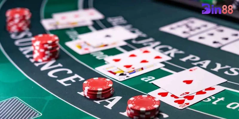 Chiến thuật cược rất quan trọng trong ván chơi Blackjack. 